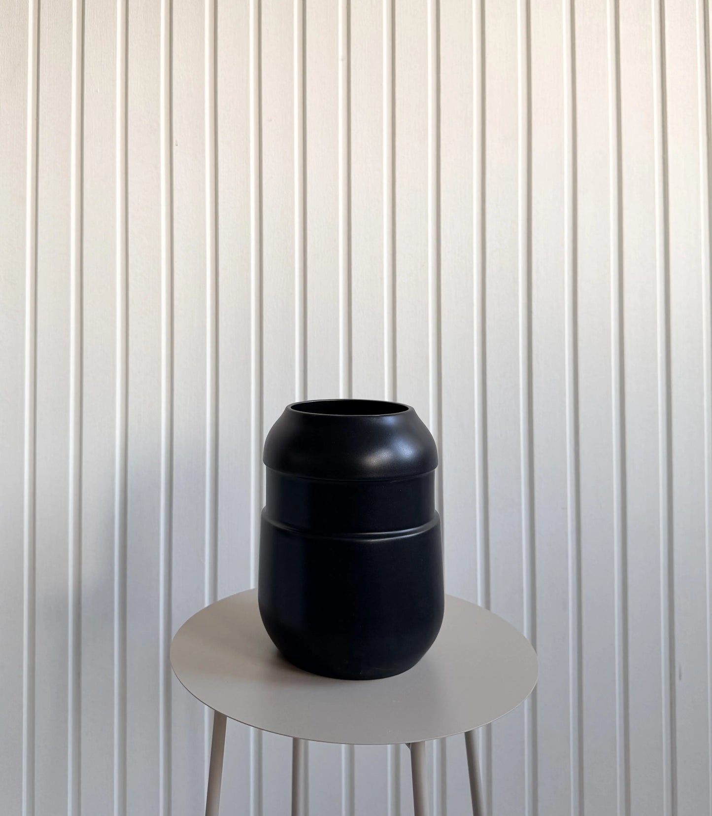 Vas ’BÅGE’  svart TORRDECOR