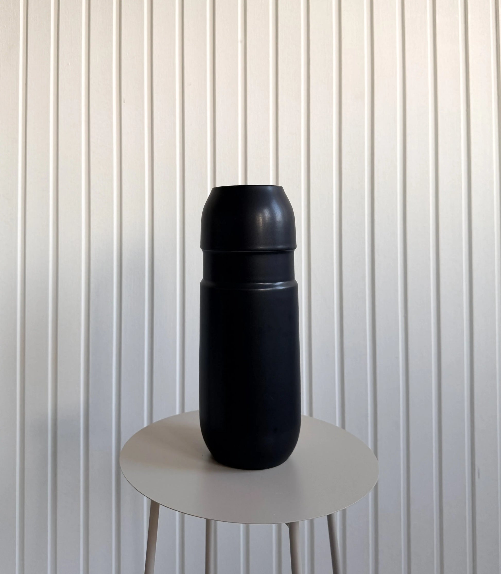 Vas ’BÅGE’  svart TORRDECOR